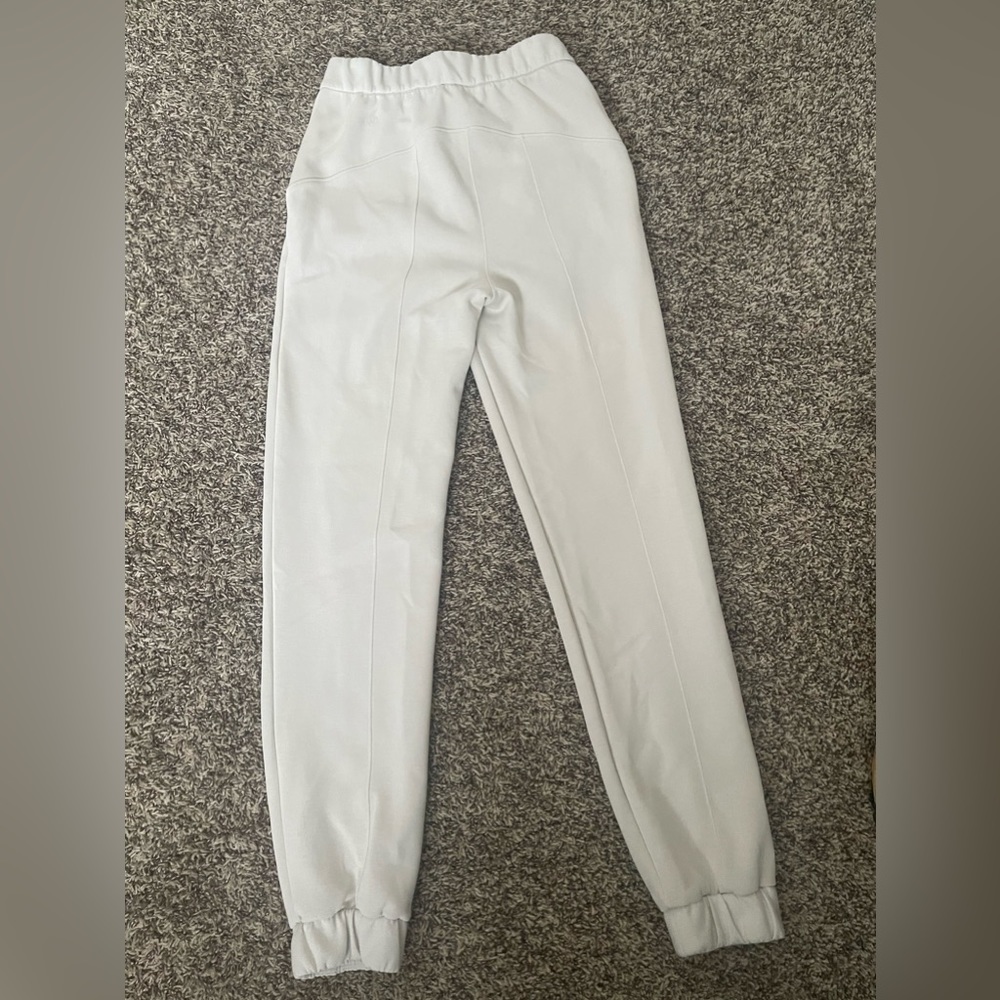 Softstreme relaxed hr pant size 2